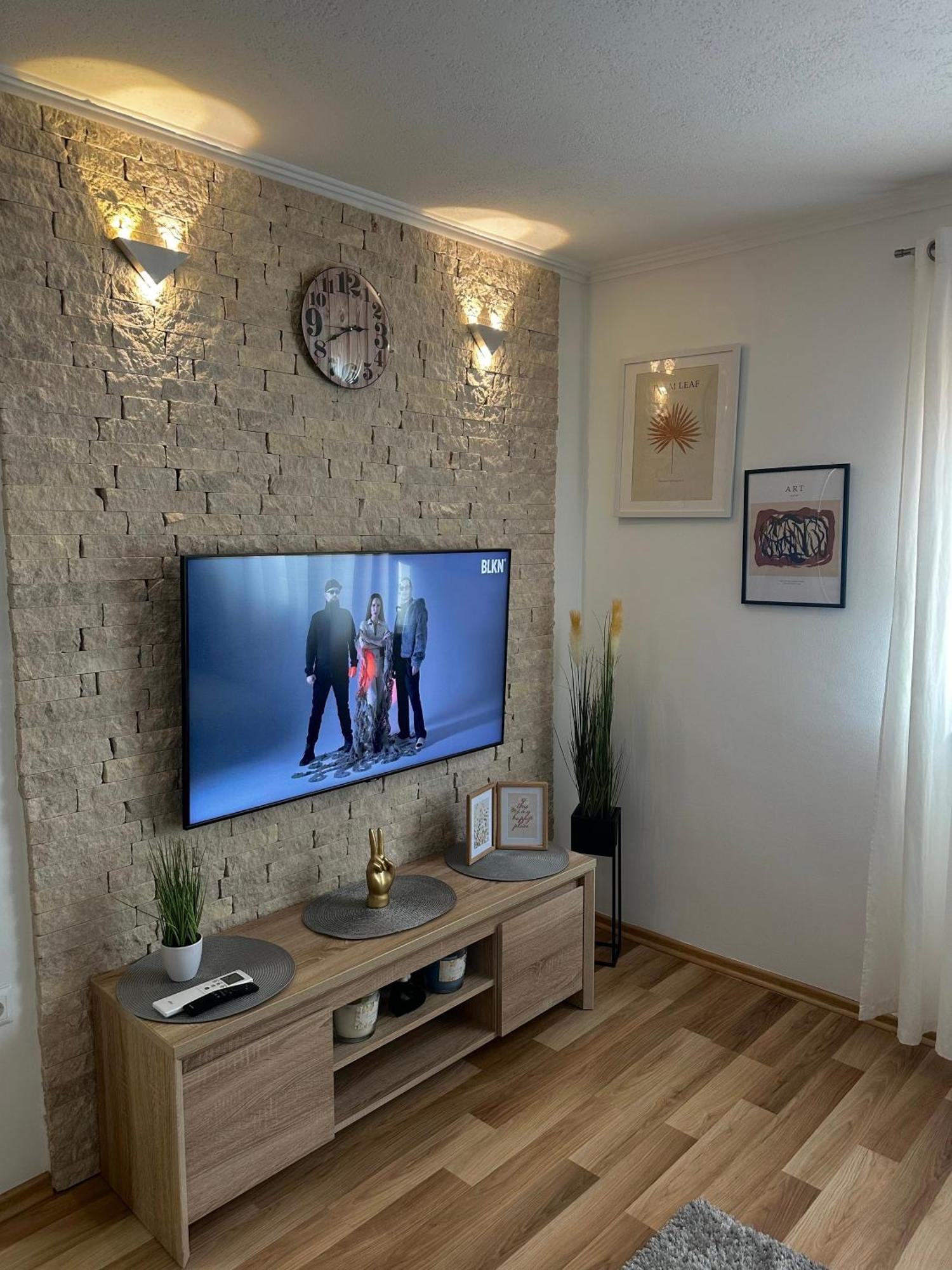 Apartman Emil Ljubuški Eksteriør bilde